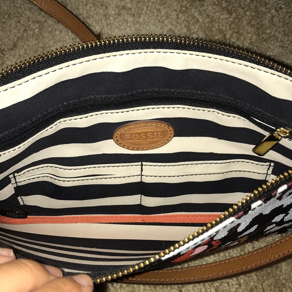 Fossil Crossbody Bag - image 4